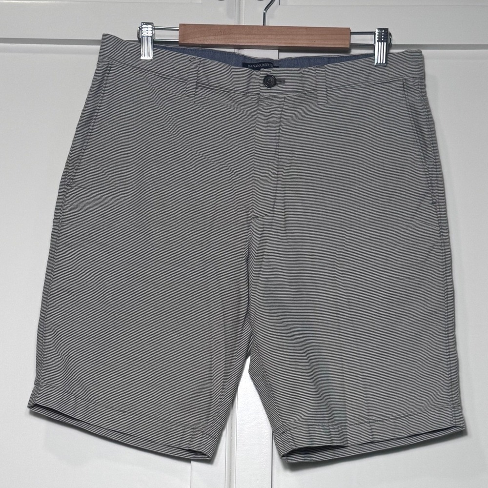 Banana Republic Mens‎ Aiden Slim Fit Micro Stripe Cotton Shorts